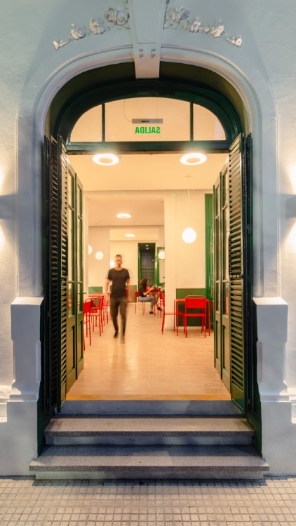 LA VIEJA ESCUELA